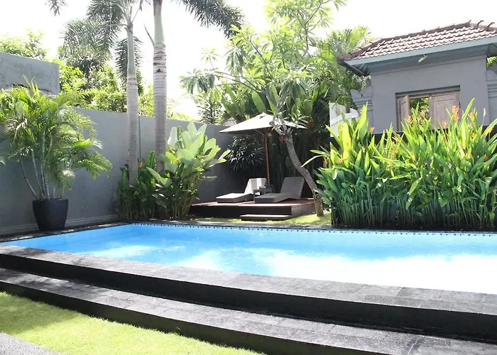 Premium Villas Seminyak I *